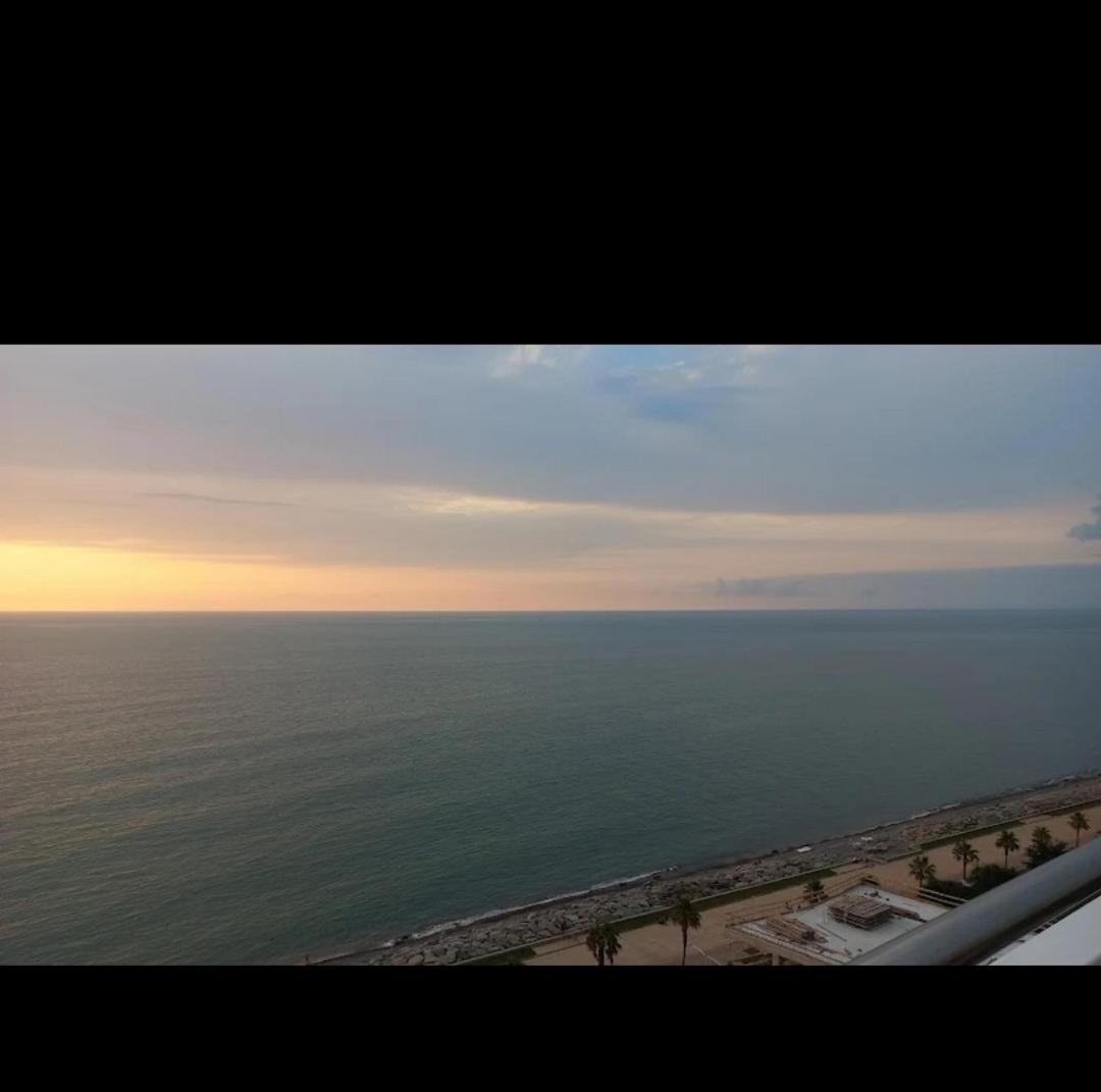 Sunrise Apart-Hotel Батумі Екстер'єр фото
